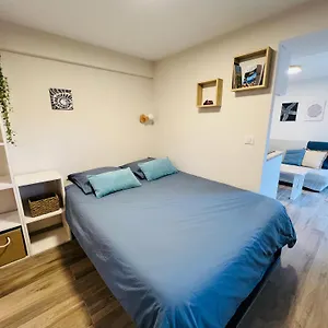 Studio With Private Car Park And Air Con Appartamento